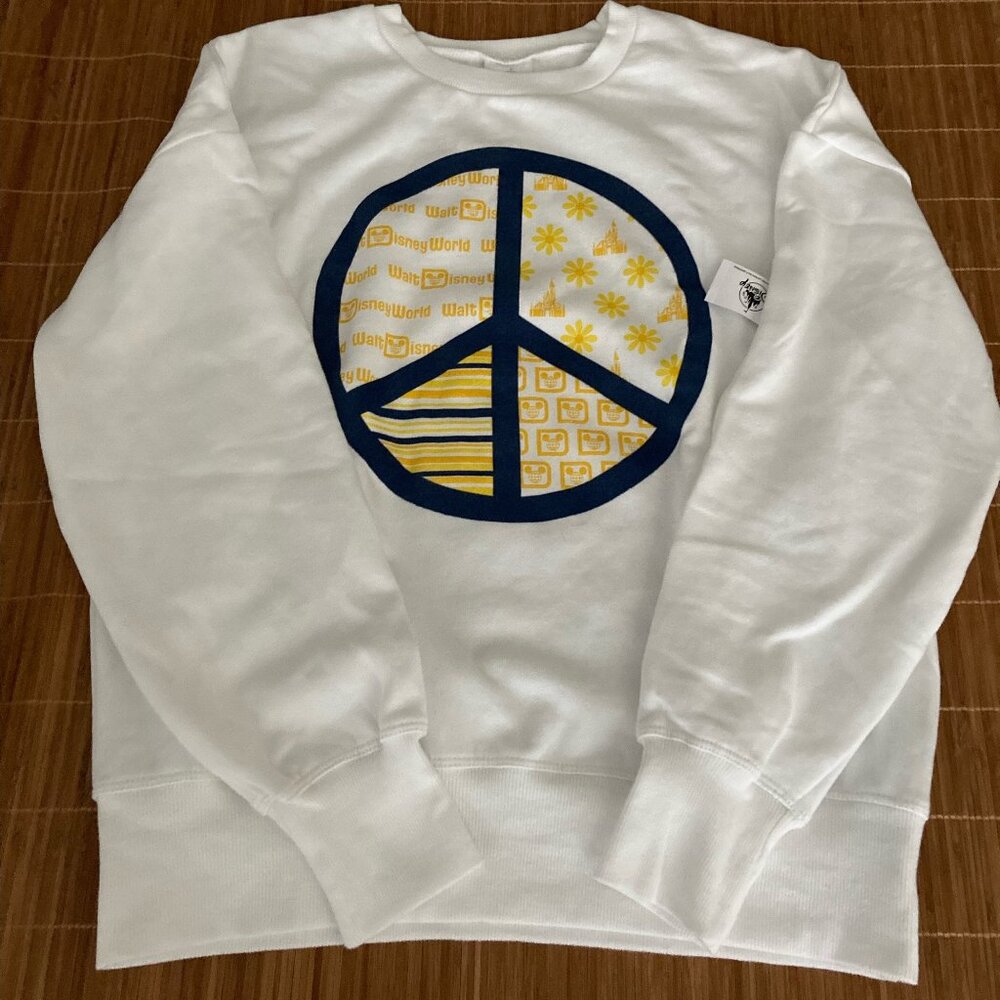 WALT DISNEY WORLD PARKS PEACE SIGN WHITE SWEATSHIRT PULLOVER TOP NWT SIZE SMALL